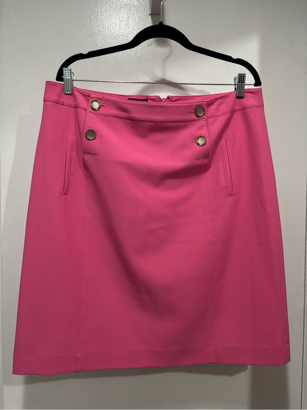 JM Studio by John Meyer Pink Mini Skirt with Gold-Tone Button Detail Size 14
